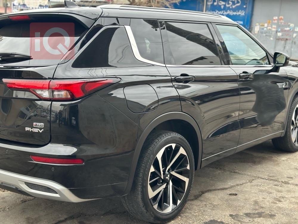 ميتسوبيشي اوتلاندر